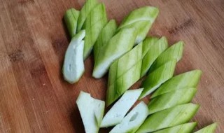 晒丝瓜干可以切了直接晒吗 晒丝瓜干是否可以切了直接晒