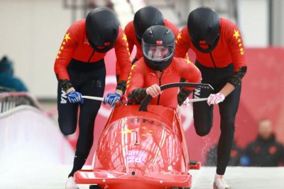 有舵雪橇是什么运动 一个最烧钱的冬奥会项目之雪车比赛