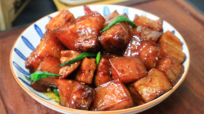 红烧肉要不要用水焯一下 正宗又色香味俱全的红烧肉做法