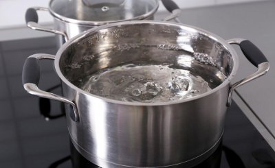 海蜇头凉拌需要开水烫一下吗 家常凉拌海蜇头的做法与窍门