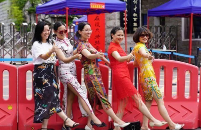 高考穿旗袍有什么讲究 如何看待高考生家长穿旗袍现象