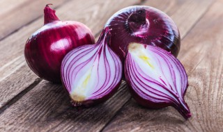 吃洋葱好处 吃洋葱有什么功效与作用