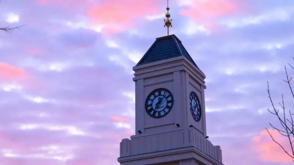 大连外国语大学是211还是985学校