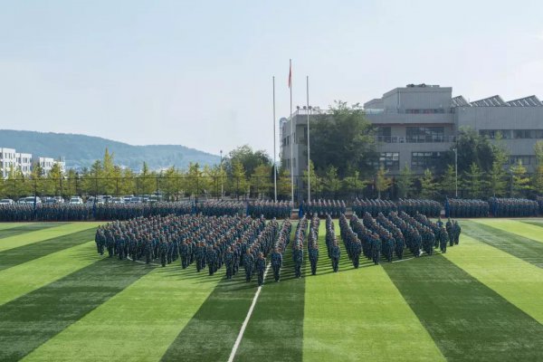 大连外国语大学是211还是985学校