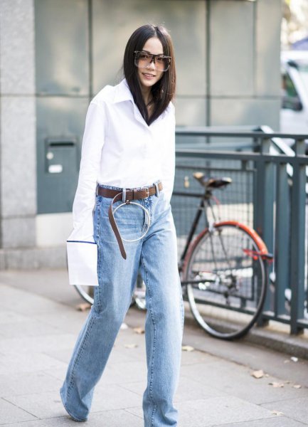 深色牛仔裤第一次怎么洗防止褪色