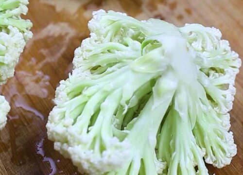 西兰花和花椰菜一样吗