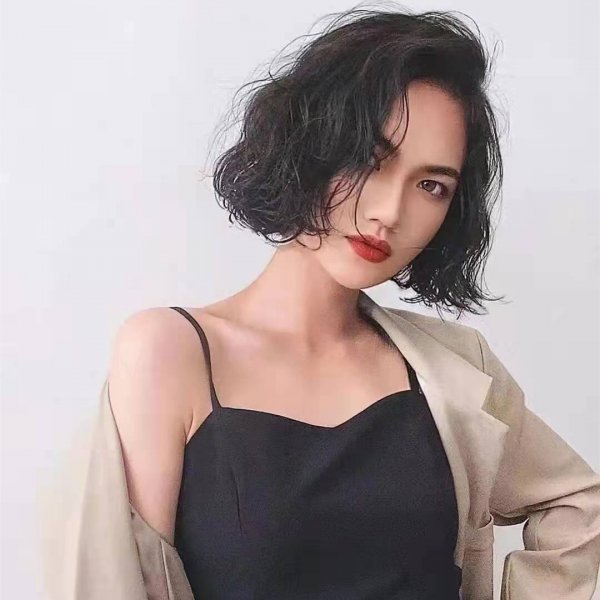 短头发烫什么卷发好看