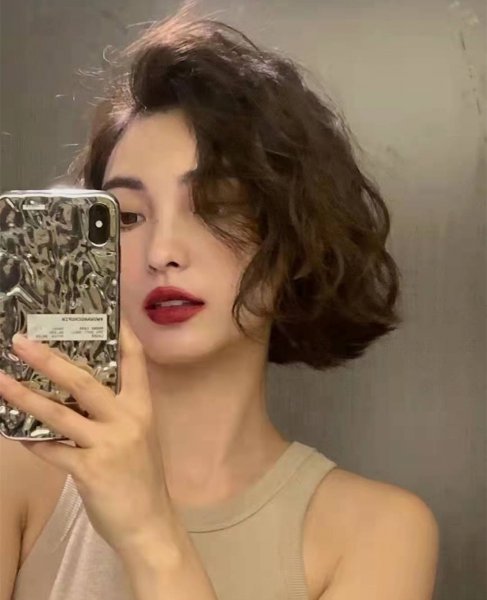 短头发烫什么卷发好看