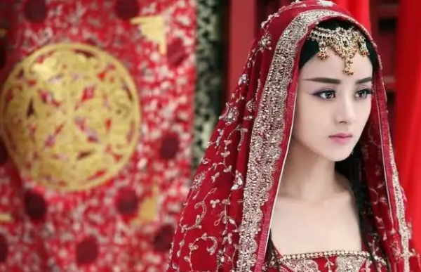 穿越到民国时期的小说