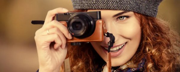 为什么拍照时开闪光灯容易红眼