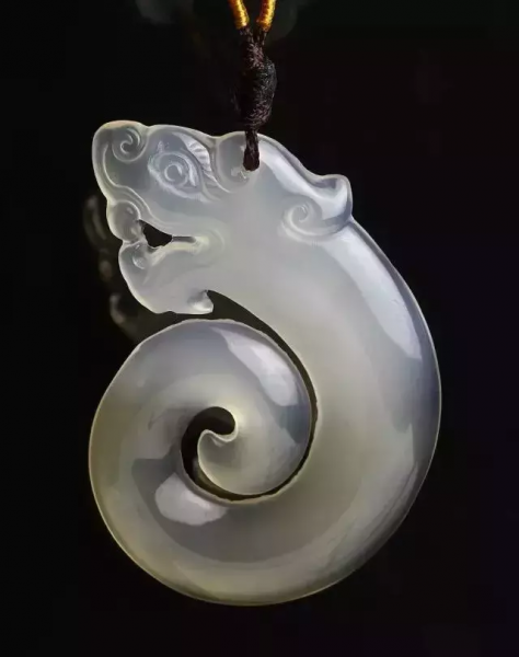 玛瑙和玉髓的区别