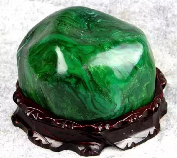 玛瑙和玉髓的区别