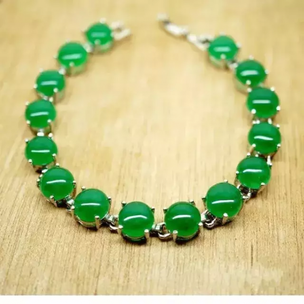 玛瑙和玉髓的区别