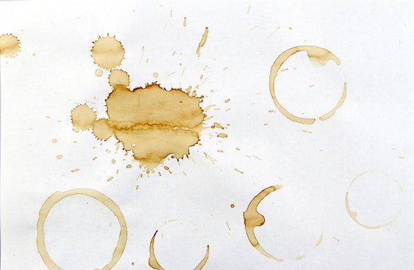 咖啡洒在了白衣服上怎么办