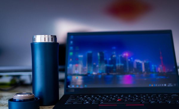 保温杯里的茶渍怎么去除