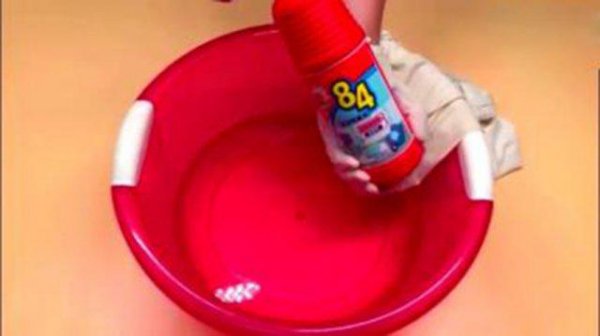 葡萄汁弄到白色衣服上怎么才能洗掉