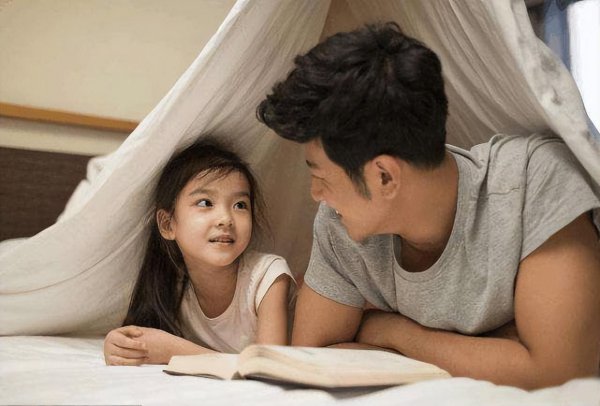 女孩像爸爸多还是妈妈多