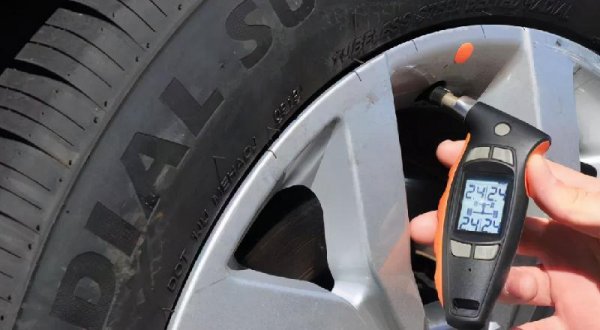 胎压显示和胎压报警有什么区别