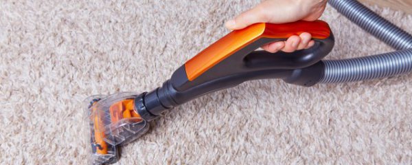 毛毯上的灰尘怎么清理