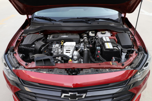 汽车行驶中突然熄火是什么原因