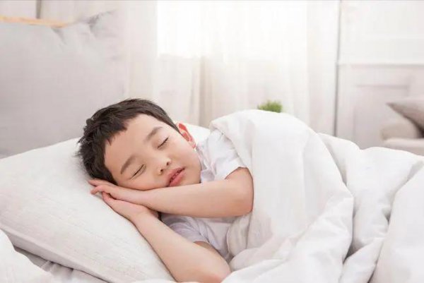 儿童标准身高体重对照表2022