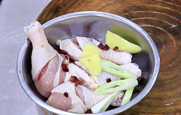 炸鸡腿需要哪些配料窍门