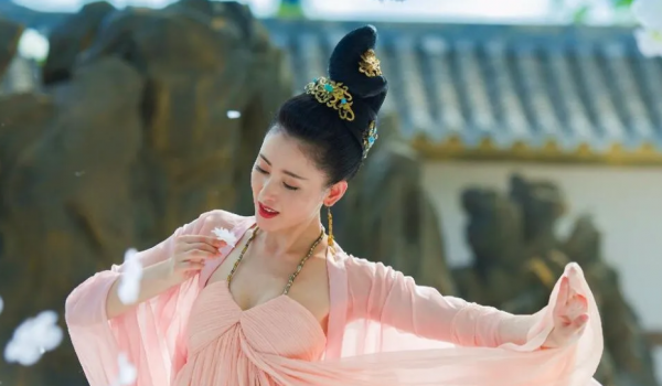 女星张天爱简介及个人资料