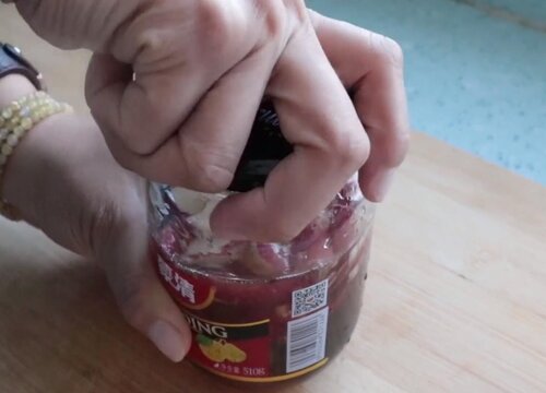 苹果皮泡水浇花有什么好处