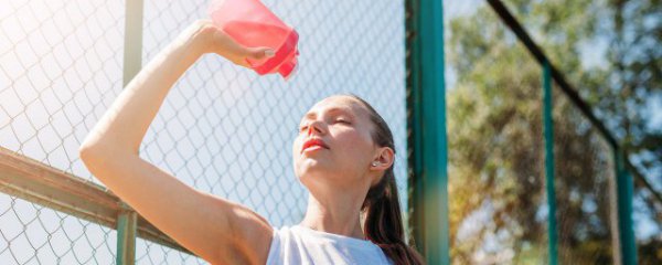 送给老婆的水杯上刻什么字