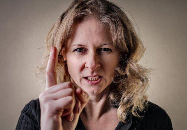 毁一个出轨男人有几种办法