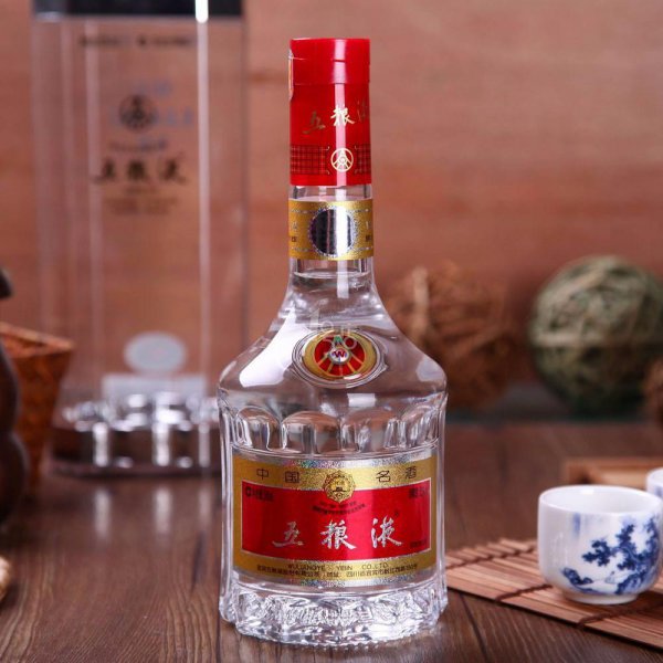 白酒浓香型和酱香型的区别优缺点