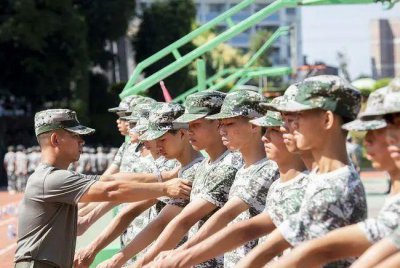 防晒霜多久补一次 防晒每隔 2-3小时补涂有科学依据吗