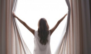 夏天拉窗帘能隔热吗 夏天拉窗帘能起到隔热的效果吗