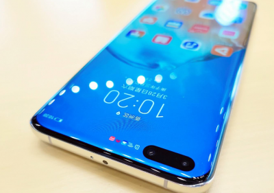 曲面显示器和平面显示器买哪个好 曲面屏与直面屏该选哪种