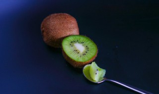 吃猕猴桃的好处与坏处 吃猕猴桃对身体有什么好处与坏处