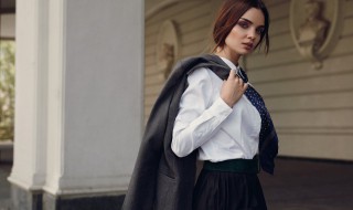 衬衫搭配什么下装女 女生衬衫如何搭配下装