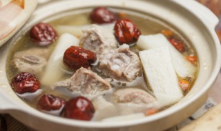 隔夜排骨汤能喝吗 隔夜排骨汤还可以饮用吗