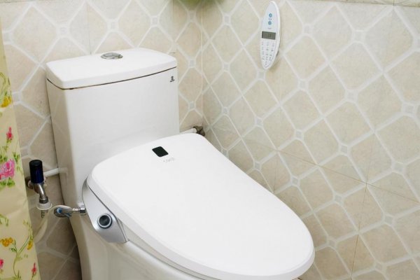 马桶圈松动怎么修理图解