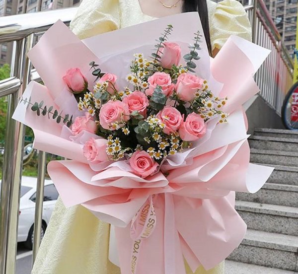 11朵红玫瑰适合送什么人