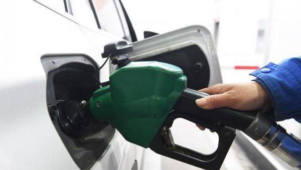 汽车油量剩余多少加油合适