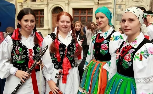 乌克兰多少人工资水平如何