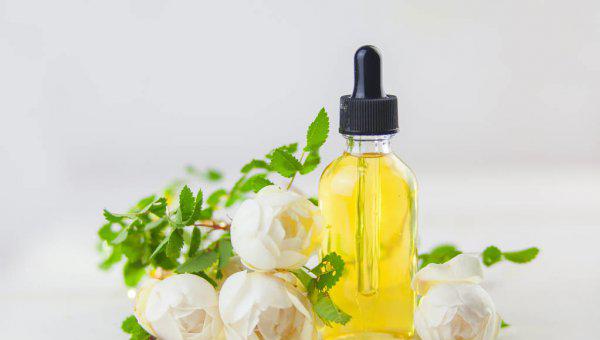 精华液的主要成分是什么