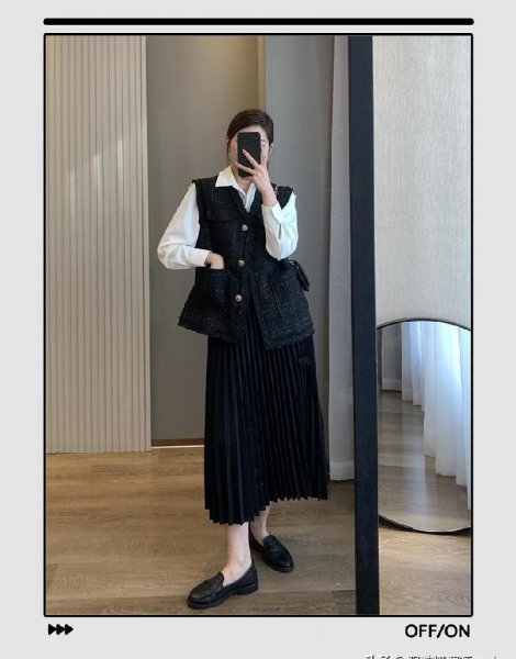 黑色百褶裙配什么上衣好看