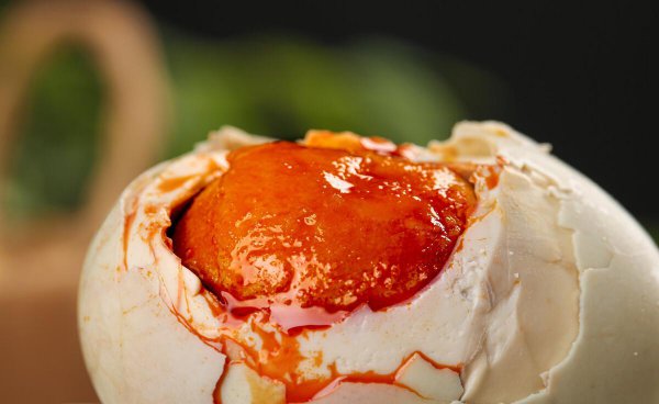 咸鸭蛋太咸了怎么去咸妙招