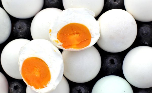 咸鸭蛋太咸了怎么去咸妙招