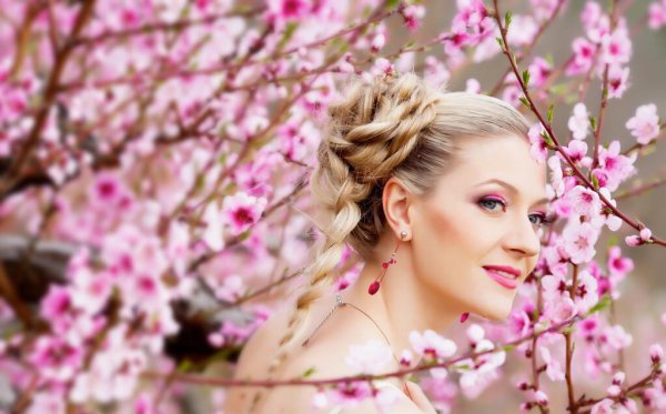 女人走桃花运什么意思