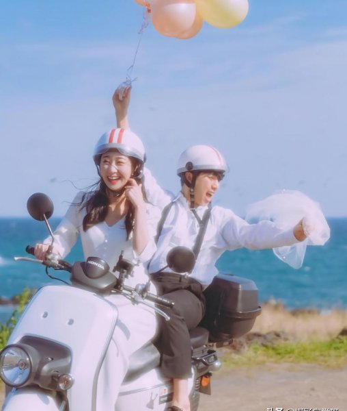 情侣拍照姿势怎么摆手势