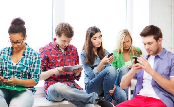 家里介绍的对象加微信怎么聊天介绍自己