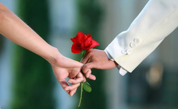 狮子座男生喜欢一个人的表现超准