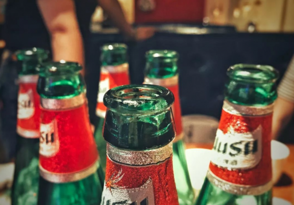 乌苏啤酒是哪里产的品牌